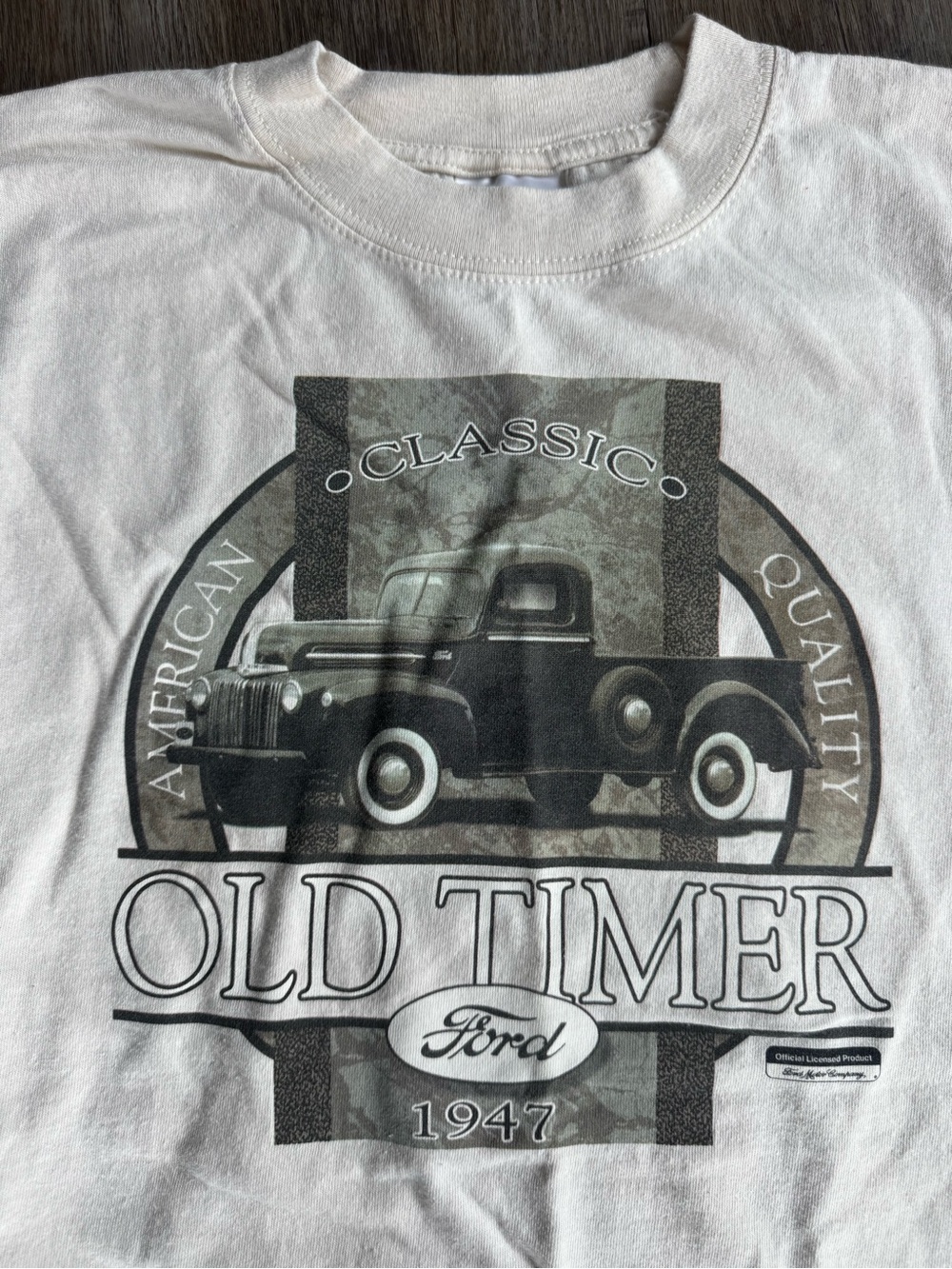 Ford Old Timer 1947 Cream and Black T-Shirt - size Medium - Picture 2 of 4